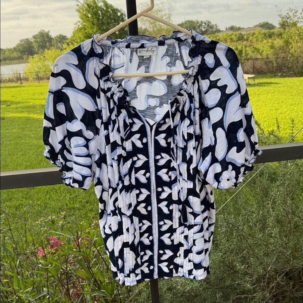 Wonderly Navy and White Patterned Puff-Sleeve Blouse
